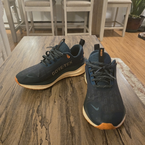 NIKE React Infinity Run Flyknit 4 Gore-Tex Men's Trainers - Picture 3 of 14